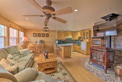 Image de Duck Creek Village Cabin: Ski, Hike & Fish!