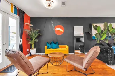 Image de ✬ Imperial Vibes ✬ Houston Home Near Galleria Mall