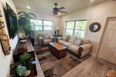 Image de Bali Bungalow - Heart of Cocoa Beach!