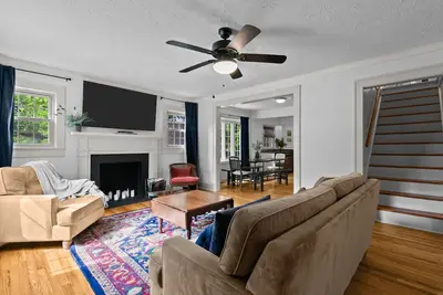 Image de This beautiful home is in the historic Haymount district of Fayetteville.