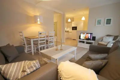 Image de 1021- Strandzeit - Alte Da(h)me - New - Standzeit - Die Alte Dahme - New 1021