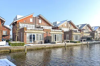 Image de Maison de vacances confortable avec embarcadère