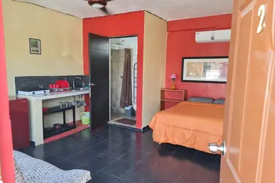 Appartement Indépendant Wifi Ac, Cuisinière, Réfrigérateur, Tv