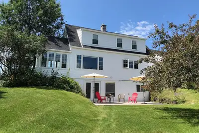 Image de Village House in Iconic Vermont Town