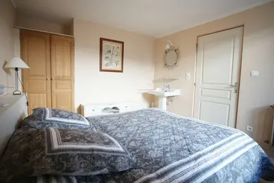 Image de Chez Jean Pierre - Chambre couple dans une maison du XVIIe siècle - n°1