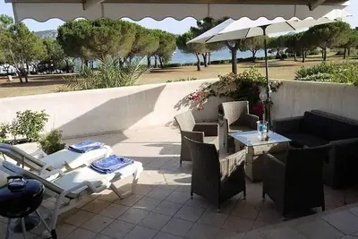 Image de mini villa dans résidence avec piscine et tennis front de mer