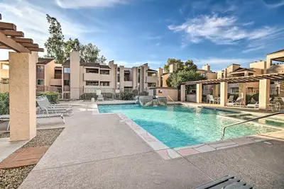 Image de Couples, Snowbirds! Scottsdale Gem w/ Patio & Pool