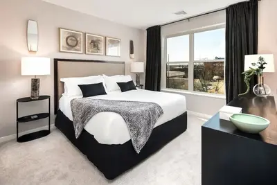 Image de King 1br W\/ Parking, Pool & Gym
