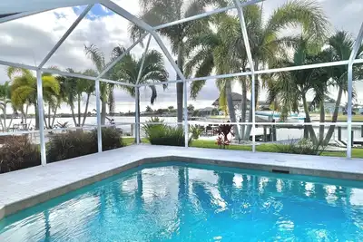 Image de Villa Saratoga Lake with Exquisite Sunrises & Views!