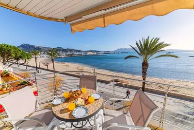 Image de Apartment in Puerto de Pollensa with 3 rooms on the beachfront