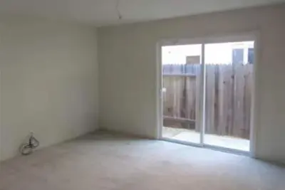 Image de You'll need to see this home to appreciate what is offered.