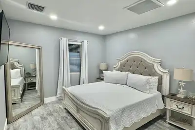 Image de Modern 2 bedroom w King Beds
