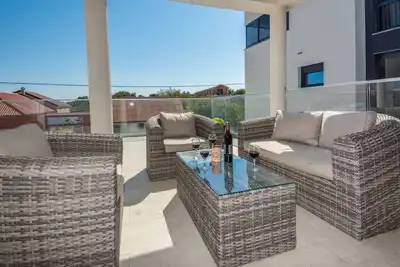 Image de Appartement de deux chambres avec la terrasse Vir (A-18520-a)