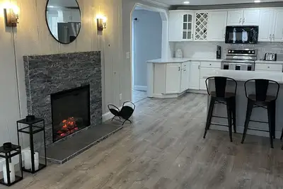 Image de 4Bed w/Heated Pool, mins to Beach & Gunstock Mtn