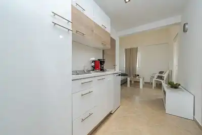 Image de Appartement de deux chambres avec le balcon Vir (A-18563-f)