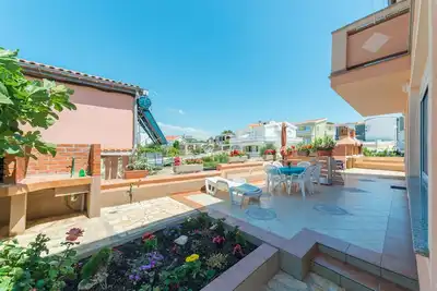 Image de Appartement de deux chambres avec la terrasse Vir - Lozice, Vir (A-18567-a)