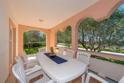 Image de Appartement de quatre chambres prés de la plage Vir - Lozice, Vir (A-18576-b)