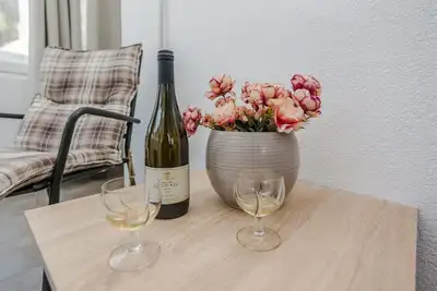 Image de Appartement de deux chambres avec la terrasse Vir (A-18582-a)