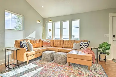Image de Comfy Hill Country Haven w/ Private Hot Tub!