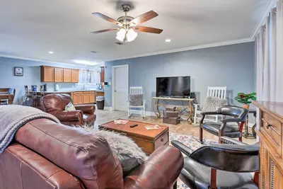 Image de Gulfport Home w/ Private Yard: 1 Mile to Pier