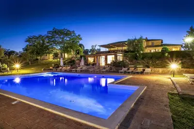 Image de Appartement avec terrasse privée, Wi-Fi, dans un domaine viticole avec piscine, Spa