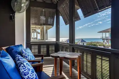 Image de Rare Location on Eastern Green. Steps to the Beach, 75 Yards to Community Pool