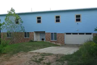Image de Lost Pines Lake House near Bastrop State Park and Buescher State Park. .