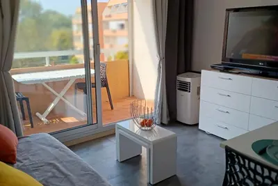 Image de Très bel Appartement cosy en bord de mer - Port Santa Lucia Saint Raphaël