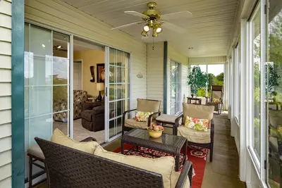 Image de Close to golf, shows & 76th Blvd. Great view overlooking Branson!