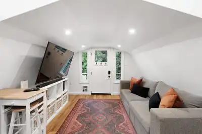 Image de Modern Loft Guest House | Near Oregon City
