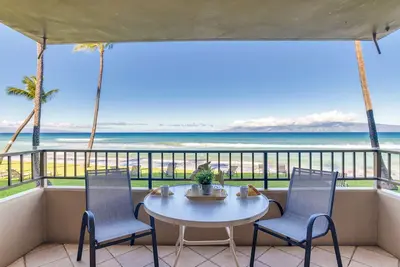 Image de Enjoy an additional lanai and a spacious condo