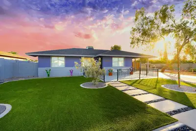 Image de Gorgeous 100% remodeled home in Downtown Gilbert