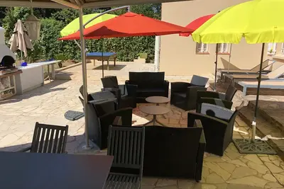 Image de Villa 210 m² - 16 Pers - 7chambres -4000m² de parc \/piscine 10 x 5m a 5 mn plage