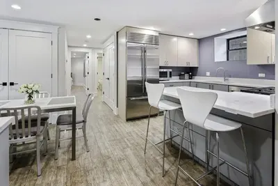 Image de Perfect weekend getaway 2br 2ba Apartment near Wrigley Field