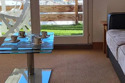 Image de Appartement lumineux 6 pers, pied des pistes, balcon sud, ascenseur, proche commerces, Palais des Sports