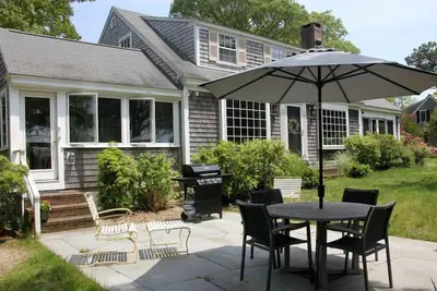 Image de Waterviews in desirable Harwichport location! Private Association Beach!
