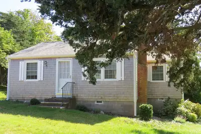 This Cottage Delights in Nauset Heights. Near Mill Pond, Nauset Beach & Priscilla Beach