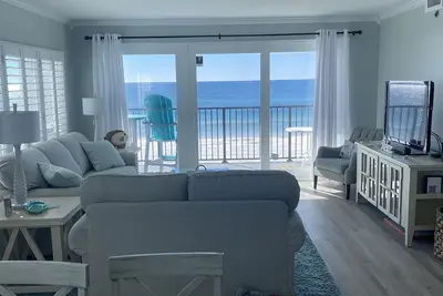 Image de Completely renovated in Jan 2022! Free beach service!