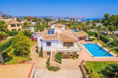 Image de Charming Villa Adsubia, 40x20ft Pool, Ac&WiFi, 4 minute drive to sandy Beach