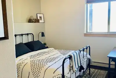 Image de Quiet mountain home close to skiing and lakes