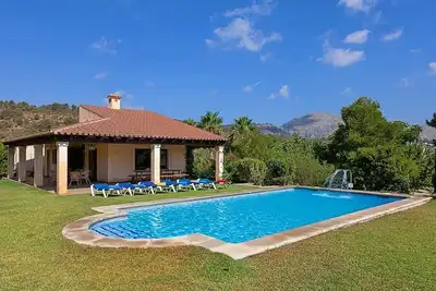 Image de Charming Stone-Built Villa - A/C, Private Pool, Views to Puig de Maria, 800 m to Pollensa Old Town!