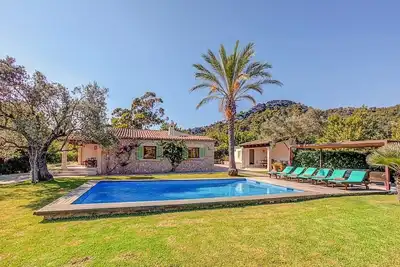 Image de Attractive Country House - A/C, Private Pool close to Golf Course, Pollensa & Various Sandy Beaches