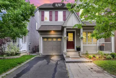 Image de Entire 4 bedroom detached residential home