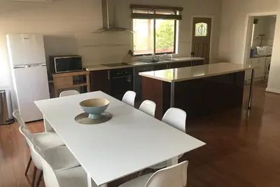 Image de Cosy beachside cottage a short walk to the beautiful Coronet Bay beach