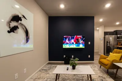 Image de Brand-new Spacious Townhome w/fenced-in yard