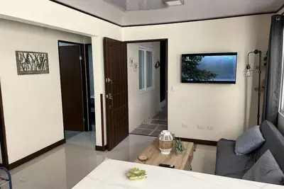 Image de Fully equipped and furnished apartment and office.