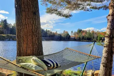 Image de Cozy Cottage on the Lake