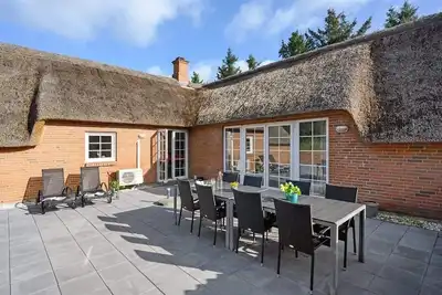 Image de Fantastic pool house on the North Sea coast in a nature reserve