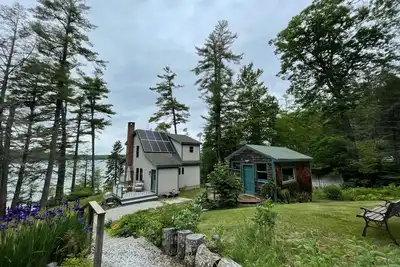 Wonderful Home nestled in Wolfe's Neck Woods  “The Eagles Nest”