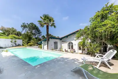 Image de Magnifique Villa vue mer - piscine privative - 5 min à pied de la plage
